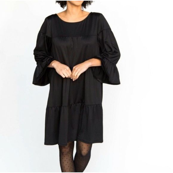 Agnes & Dora Dresses & Skirts - Agnes & Dora Holiday Tiered Dress Bell Sle…